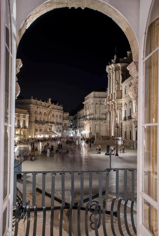 Ortigia Charme Piazza Duomo Lägenhet Syrakusa Exteriör bild